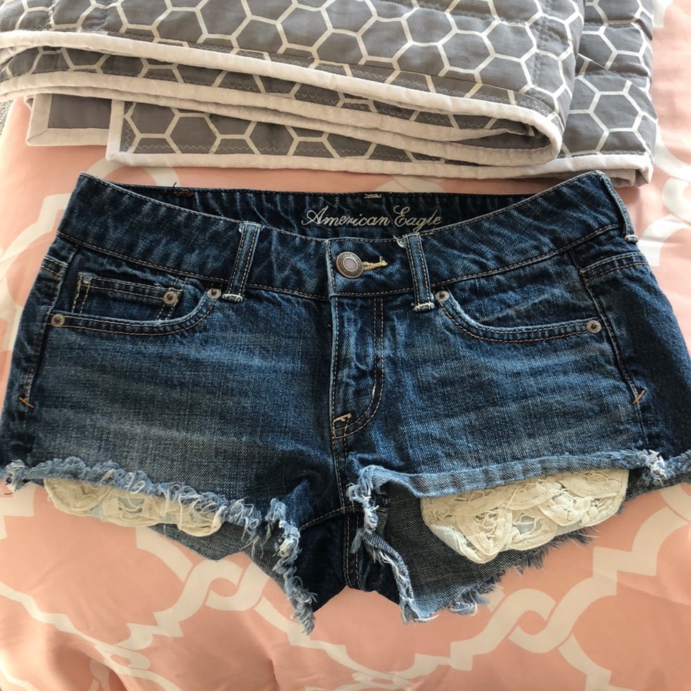 Shorts with decorative pockets